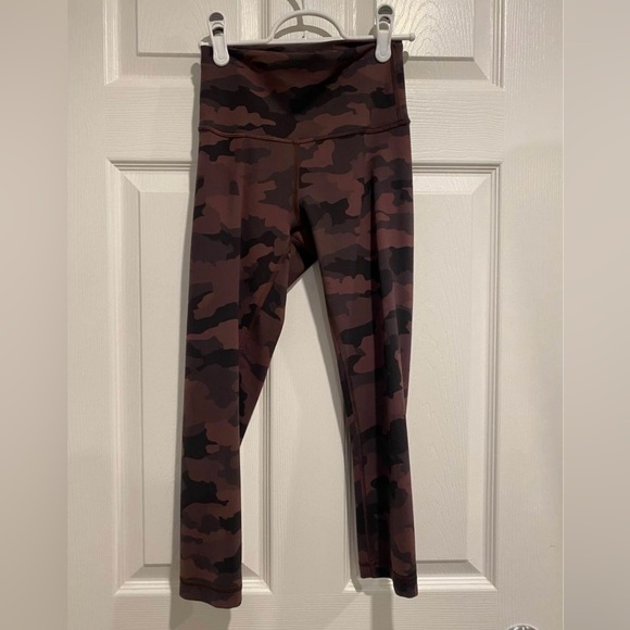 Lululemon Wunder Under 21" - size 4 - Picture 2 of 5